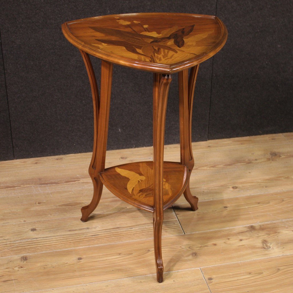 Table d'Appoint élégante De Style Art Nouveau Du 20ème Siècle