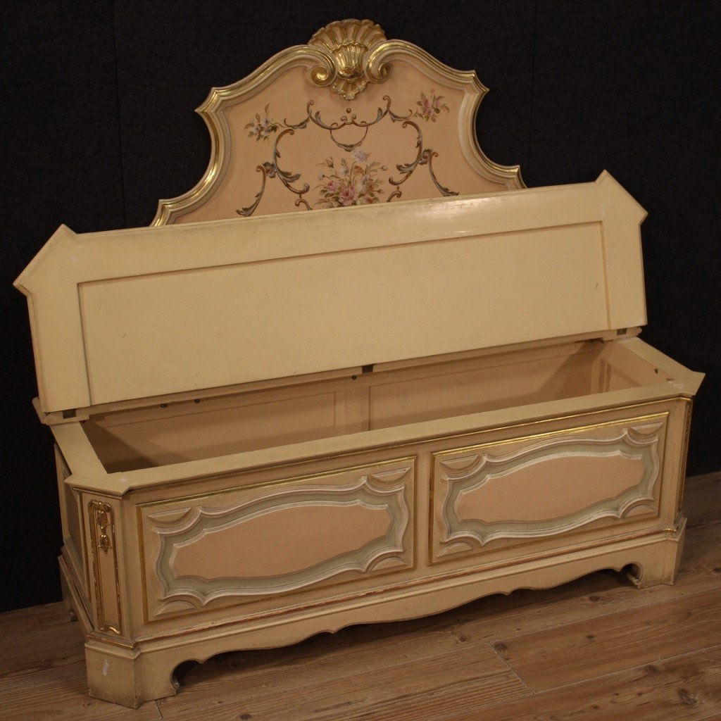 Venetian Chest In Lacquered And Painted Wood-photo-3