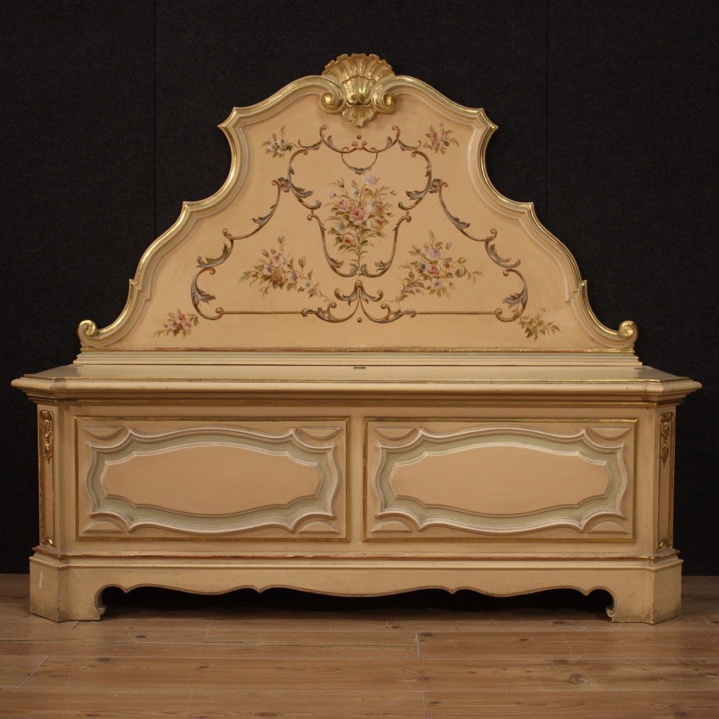 Venetian Chest In Lacquered And Painted Wood-photo-4