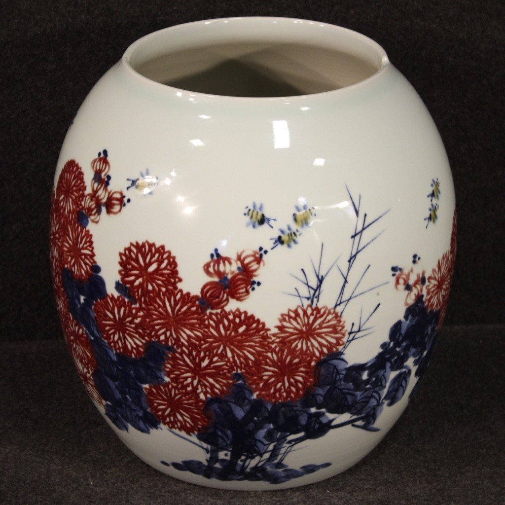 Chinese Painted Ceramic Vase