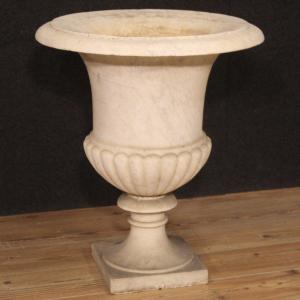 Antique Medici Vase In Marble From The 19th Century