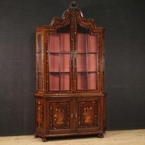 Elegant 20th Century Inlaid Wood Display Case