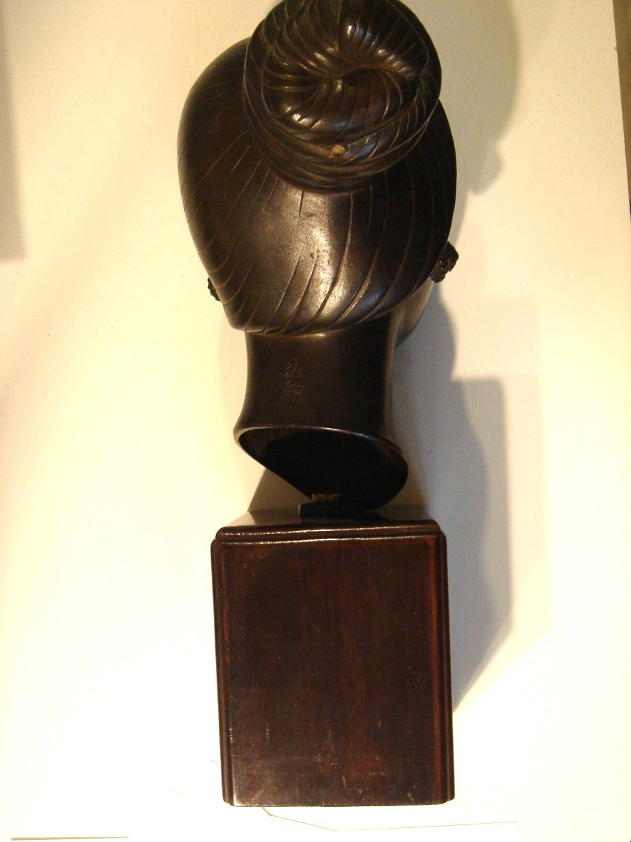 Buste en bronze De Jeune  fille laotienne 1930-1940 Sur Socle Acajou-photo-1