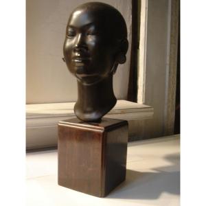 Buste en bronze De Jeune  fille laotienne 1930-1940 Sur Socle Acajou