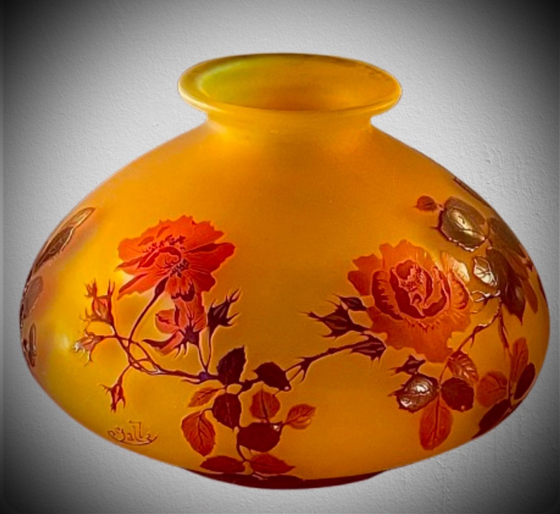 Emile Gallé Vase A Décor De Roses 