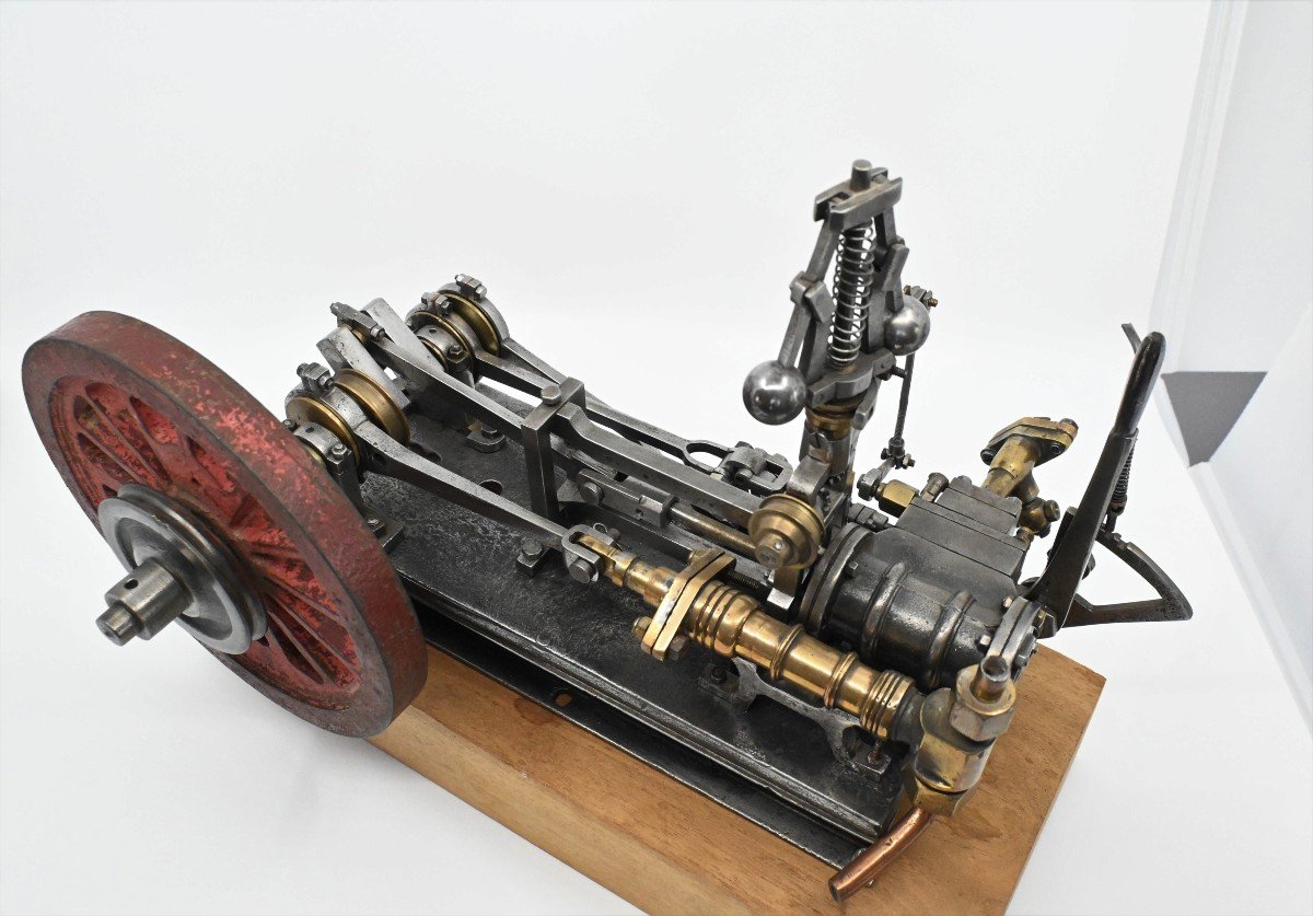 Maquette de Machine à Vapeur 1900, objet de curiosité-photo-4