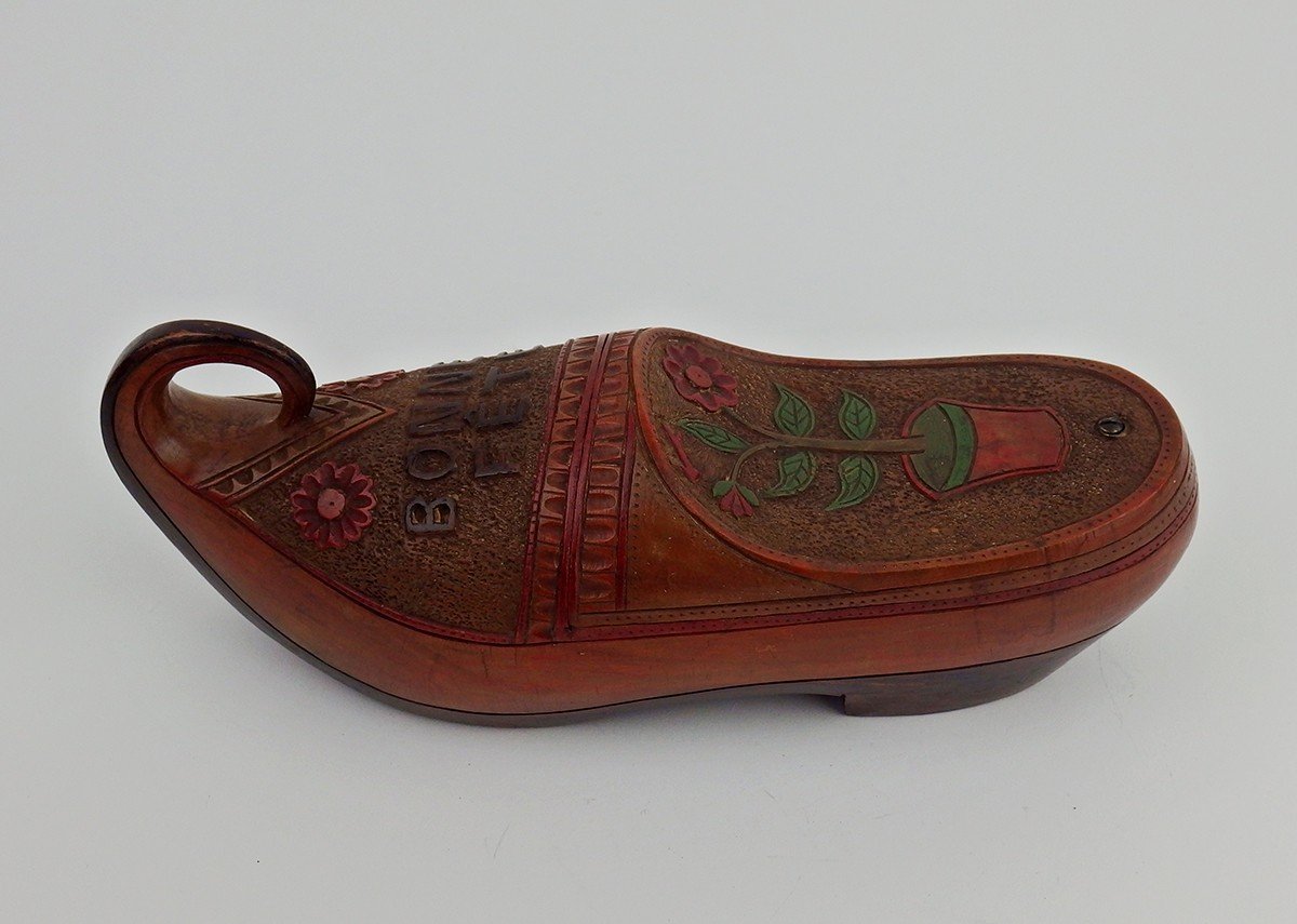  Folk Art Clog Box