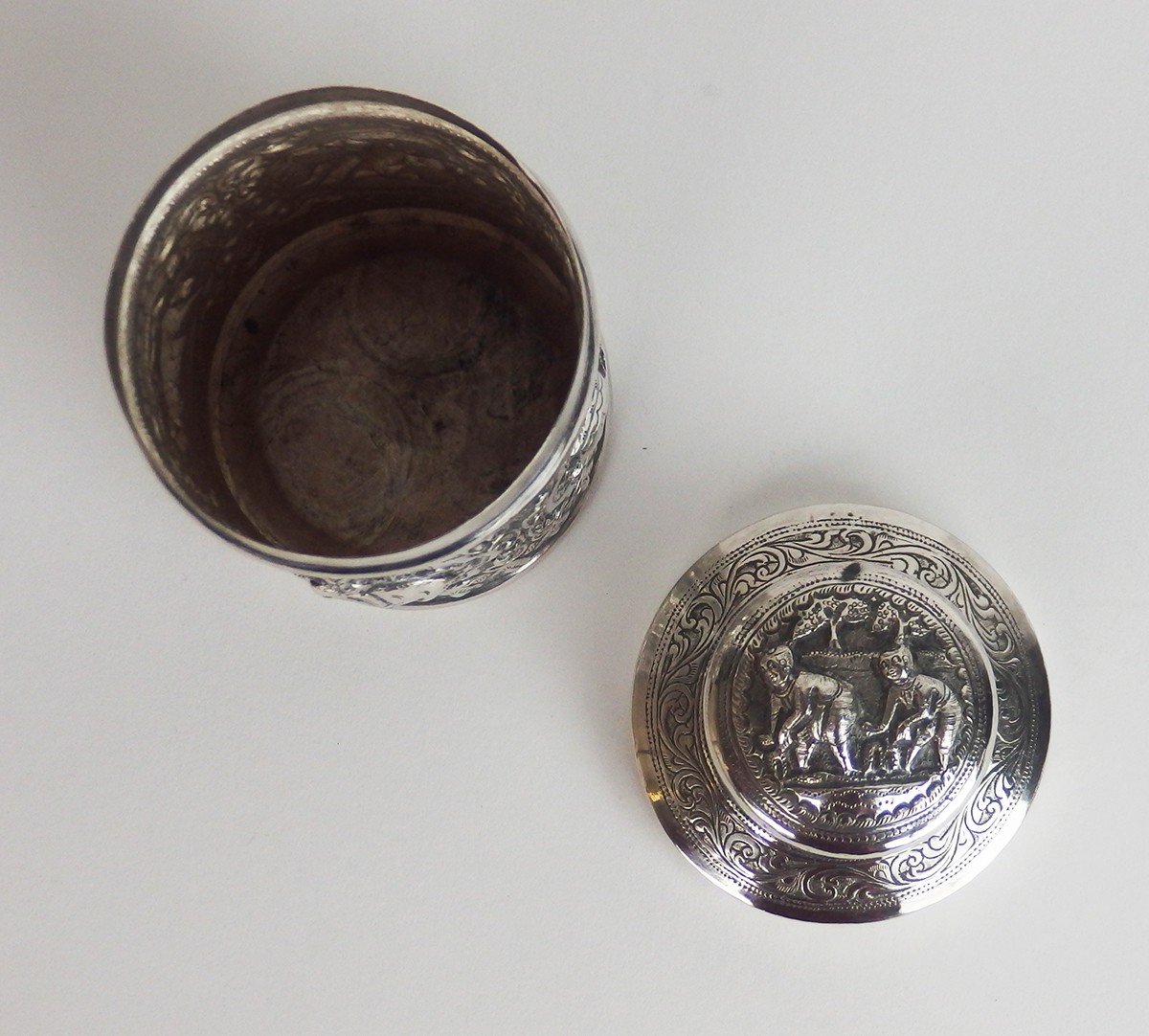 Silver Betel Box-photo-4