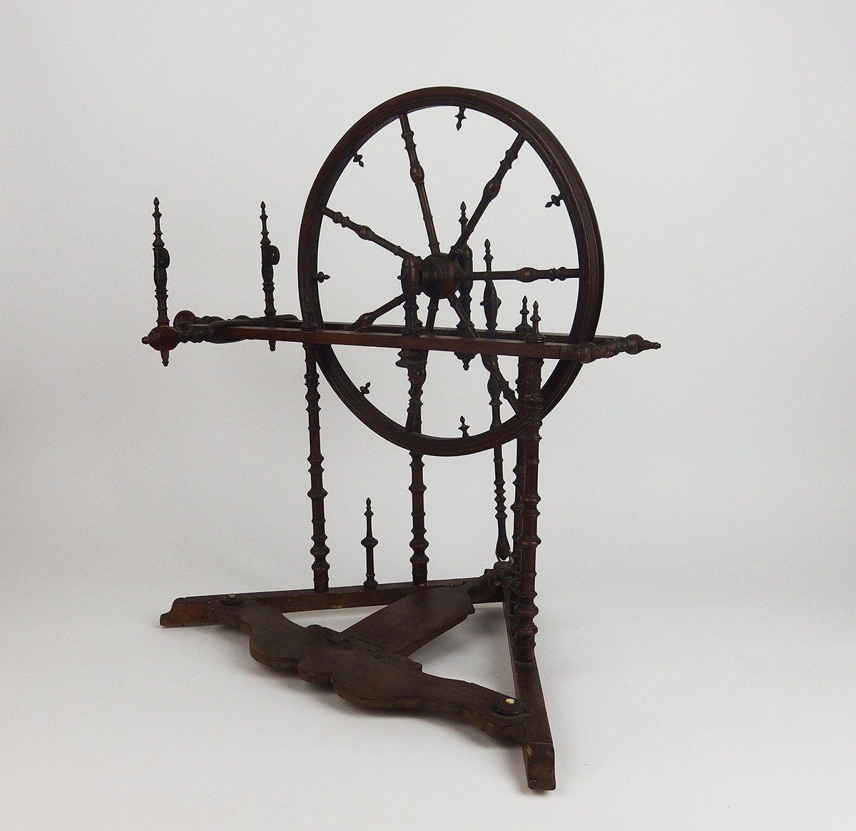 18th Century Walnut Spinning Wheel-photo-6