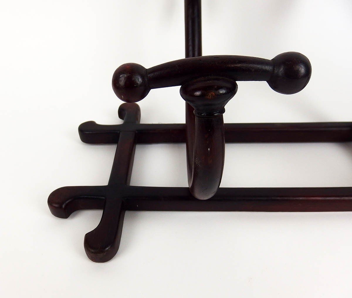 Bent Wood Wall Coat Rack By Thonet-photo-3