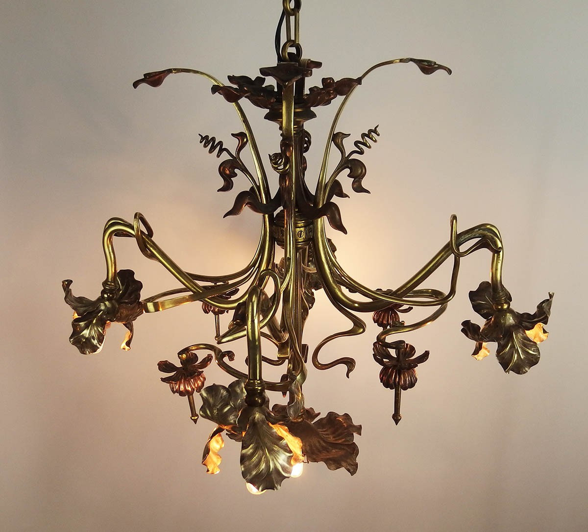 Art Nouveau Floral Chandelier In Brass And Copper-photo-3