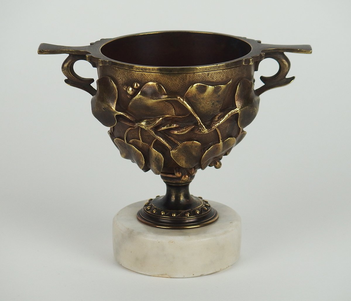 Bronze Cup In The Taste Of Antique Attributed To Barbedienne-photo-2