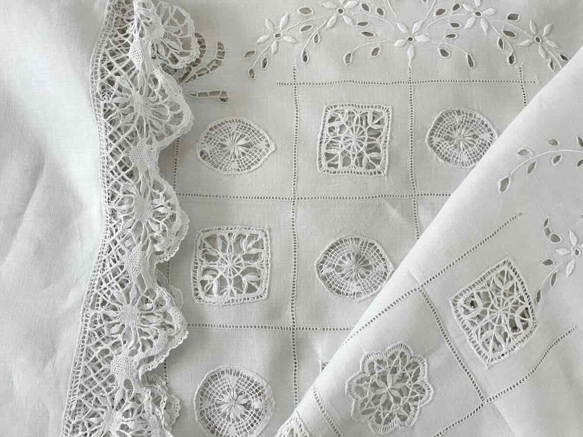 Bedspread, Wall Hanging With Hand Embroidery, Lace On Fine Linen Canvas - Old Linen-photo-8