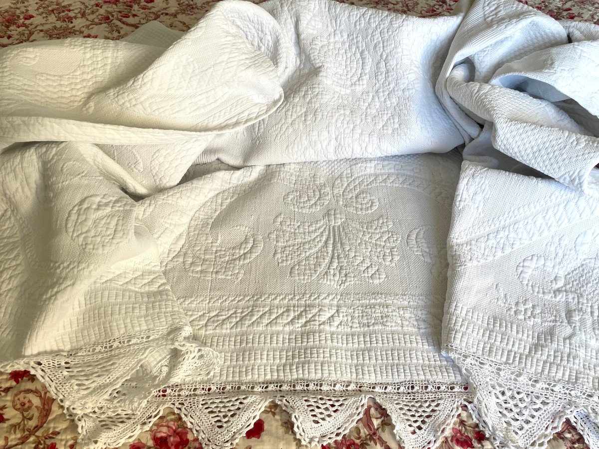  Marseille Pique Blanket With Beautiful Patterns And Reliefs - Old Linen