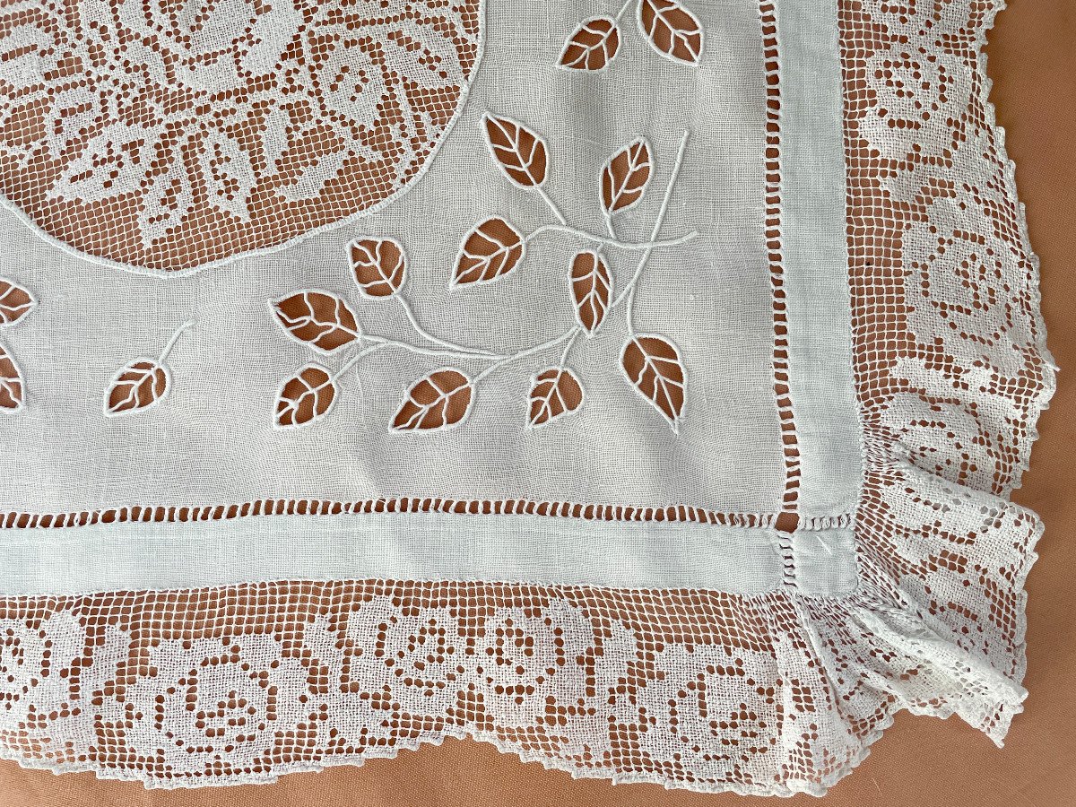 Wonderful Hand Embroidered Tablecloth With Impressive Embroidery On Fine Linen Canvas, Old Linen-photo-4