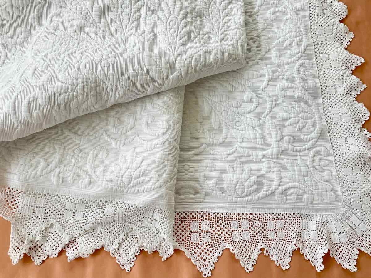 Provencal Blanket In White Pique, Beautiful Relief With Floral Motifs