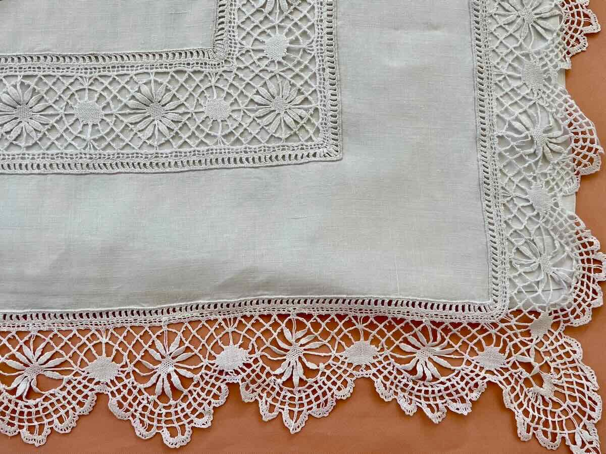 Somptueux Drap Avec Monogramme C0, Découverte Avec Dentelle Aux Fuseaux Et Au Crochet d'Art-photo-3