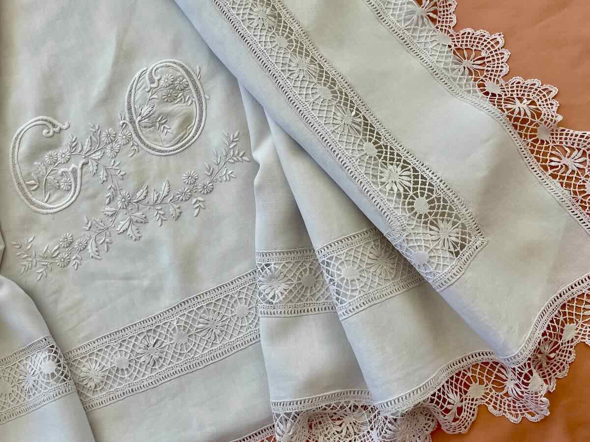 Somptueux Drap Avec Monogramme C0, Découverte Avec Dentelle Aux Fuseaux Et Au Crochet d'Art-photo-3