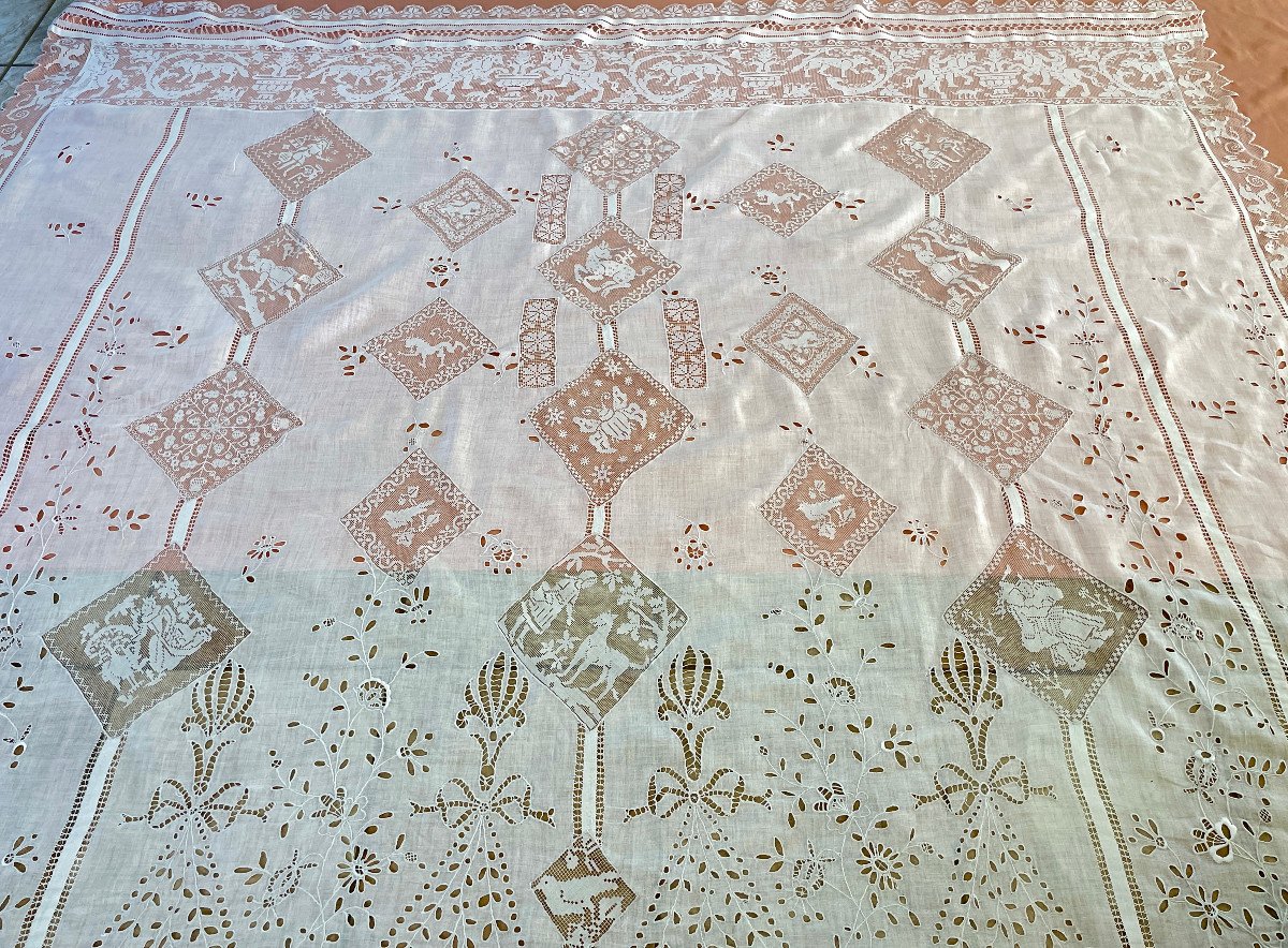 Napoleon III Bedspread Hand Made On Fine Loose Linen: Lace And Embroidery. Antique Linen-photo-2