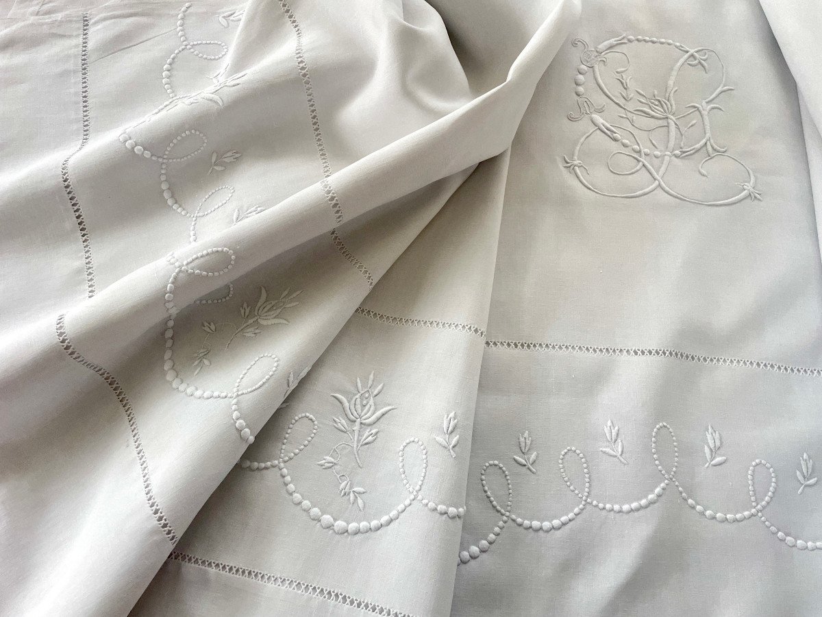 White Linen Thread Sheet: Garland With Rose Buds And Lc Monogram. Antique Linen