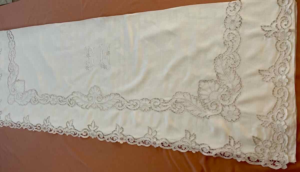 Superbe Drap "em"  Avec Broderie Richelieu Réalisé Main, Toile Lin Fin- Linge Ancien-photo-2