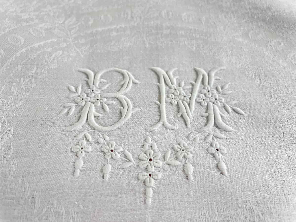 Damask Table Service In Linen Thread With Mb Monogram, Hand Embroidery. Antique Linen-photo-2