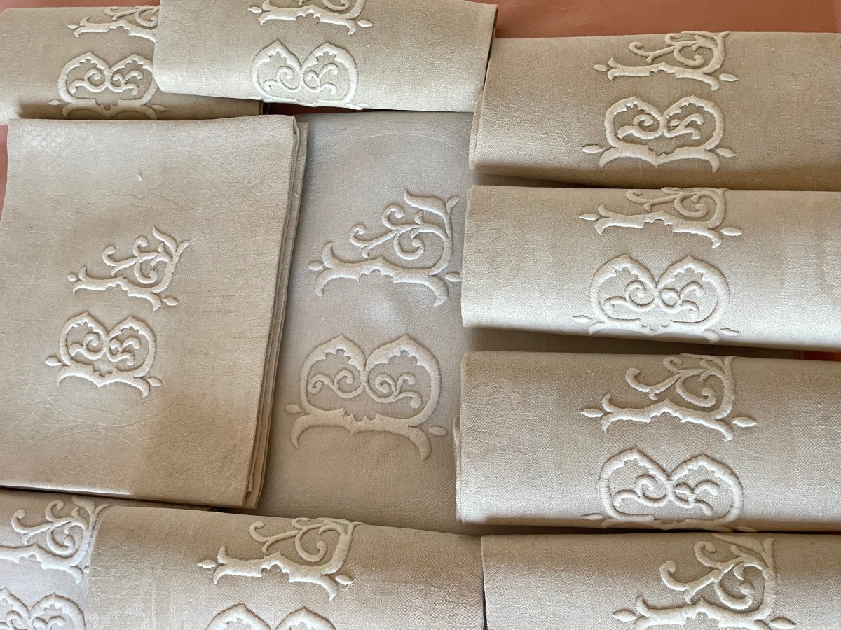 Superb Linen Damask Table Service Hand Embroidered Monogram Bl Color Bis - Antique Linen-photo-2