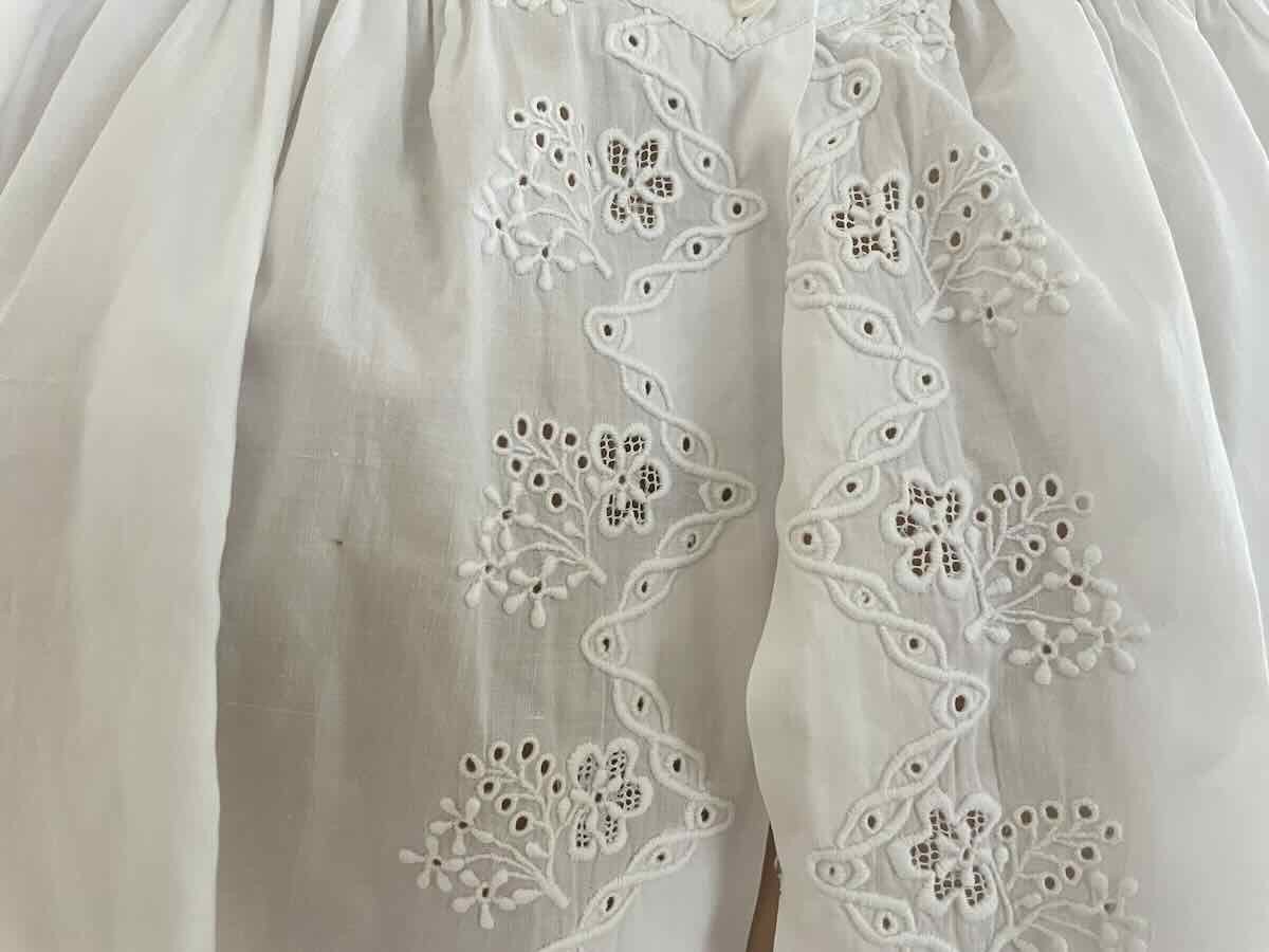 Morning Blouse With Sumptuous Hand Embroidery On Linen Canvas - Antique Linen-photo-1