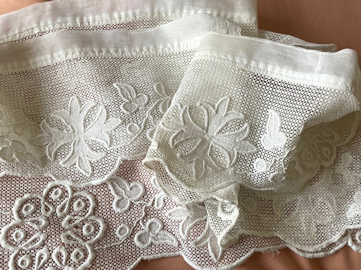 Beautiful Hand Embroidered Headband On Fine Lace With Fleur De Lys Cross And Decorative Motifs-photo-1