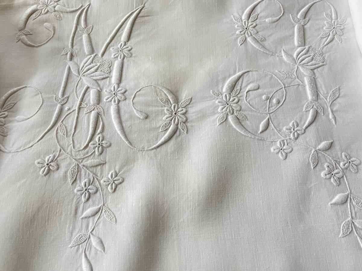 Wonderful Ms Sheet Hand Embroidered On Linen Thread With Semi-flowers - Antique Linen-photo-4