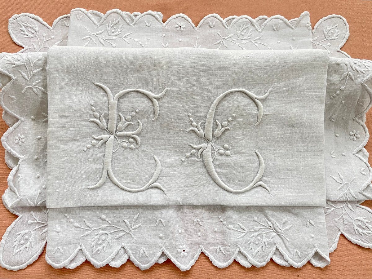 Scalloped Pillowcase, Flowery Branches, Monogram Ec Hand Embroidery On Fine White Linen - Antique Linen-photo-1