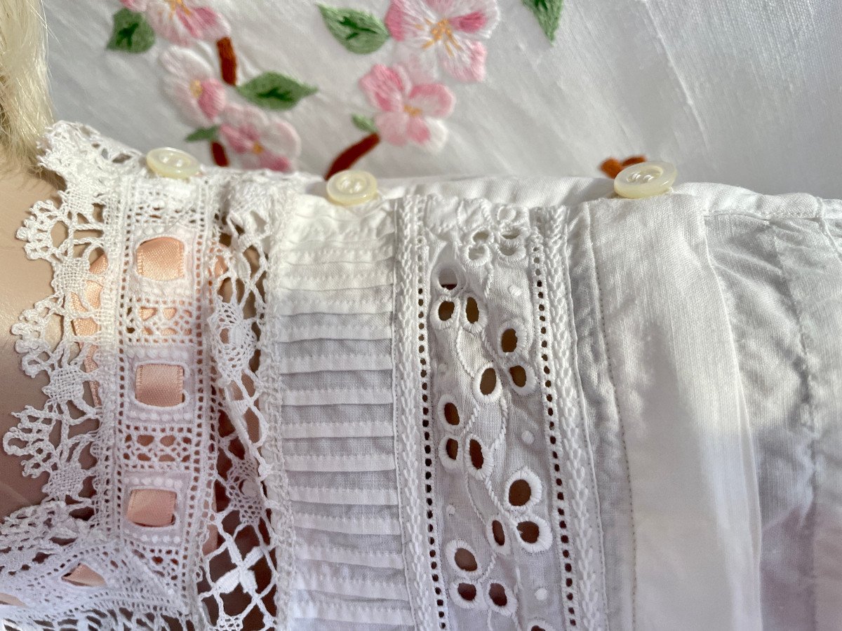 Nightdress With Lace, Embroidery On Fine Percale Canvas, Hand-sewn - Antique Linen-photo-1