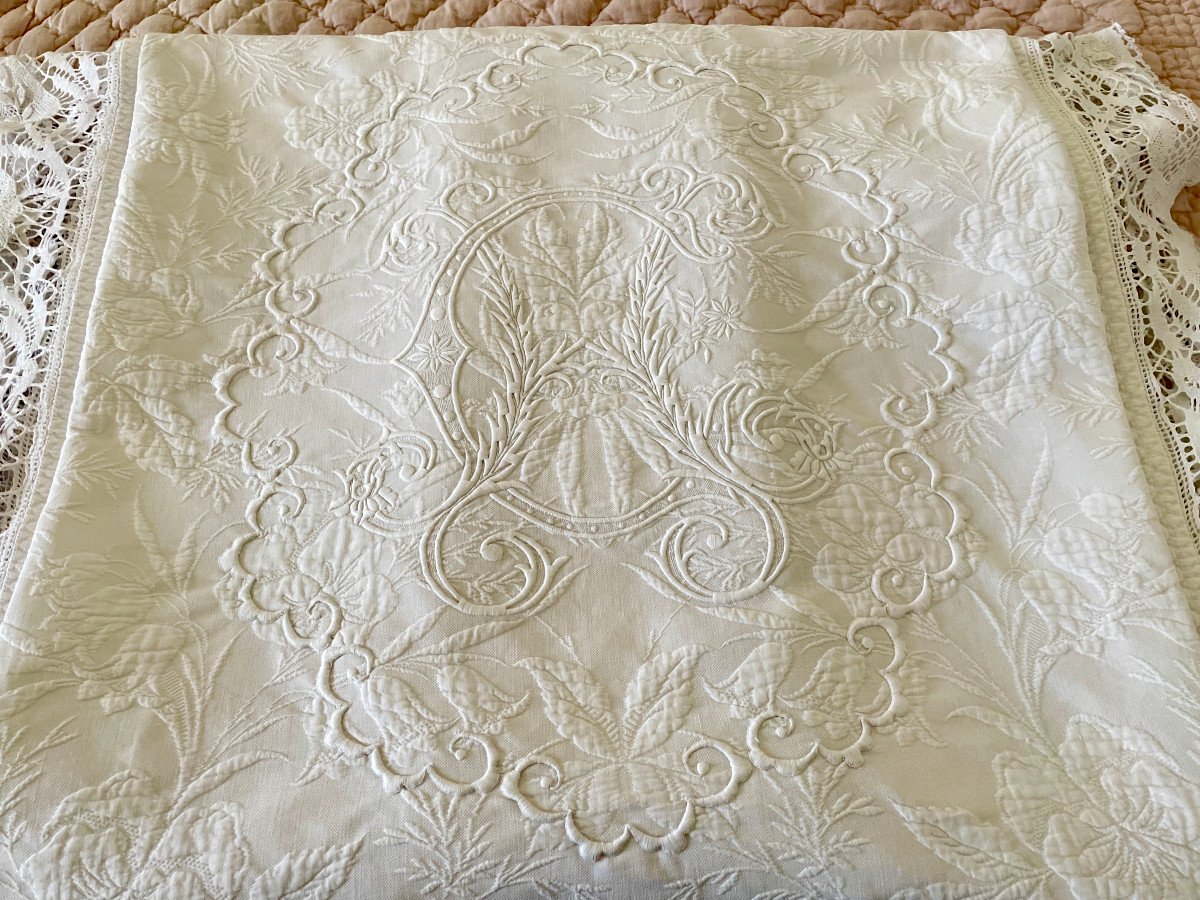 Flat Piqué Blanket With Embossed And Ch Monogram, Handmade Bobbin Lace - Antique Linen-photo-8