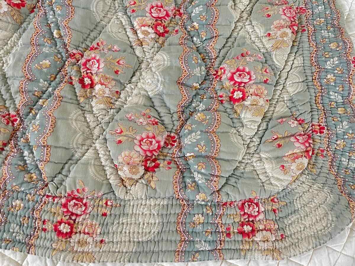 Rare Large Quilted Opening Late 19th Century: Two Sides With Floral Motifs On A Grey-blue Background-photo-3