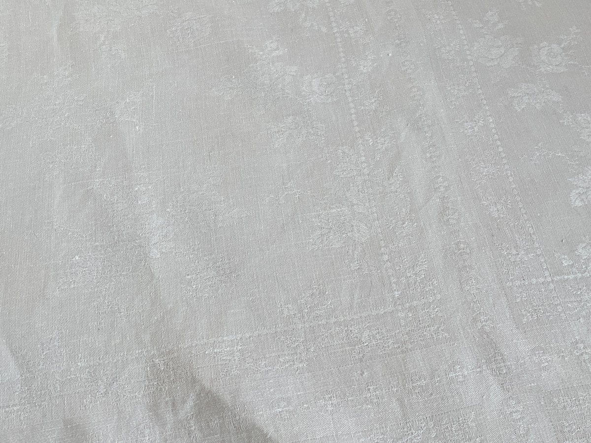 Fine Linen Damask Tablecloth, 2 Am Monograms, Beautiful Woven Patterns With Flowers - Antique Linen-photo-1