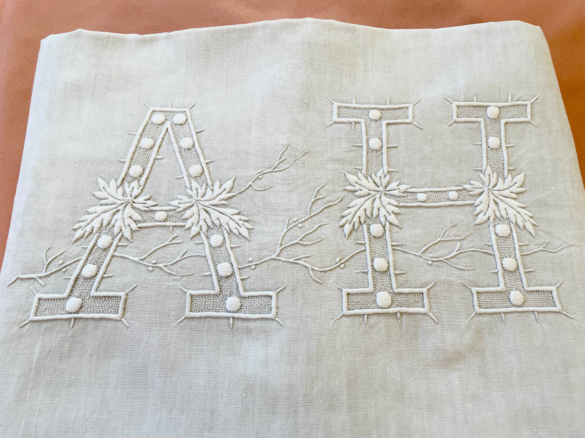 Large Linen Sheet With Hand Embroidery, Ah Monogram And Foliage - Antique Linen-photo-2