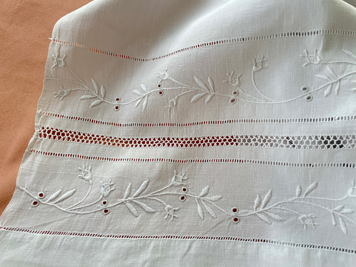 Eb Sheet Hand Embroidery On Linen Thread, Fine Garlands And Openwork - Antique Linen-photo-3