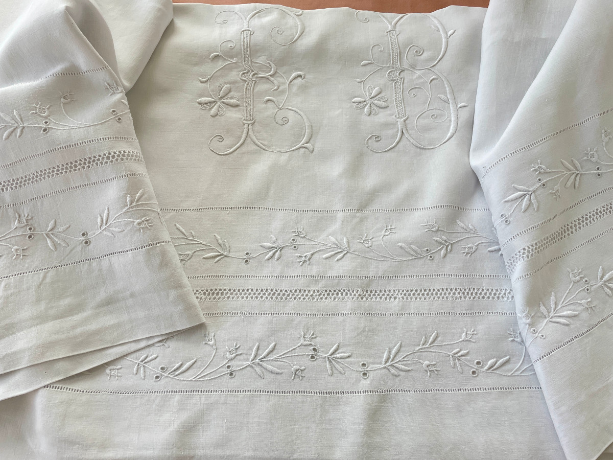 Eb Sheet Hand Embroidery On Linen Thread, Fine Garlands And Openwork - Antique Linen