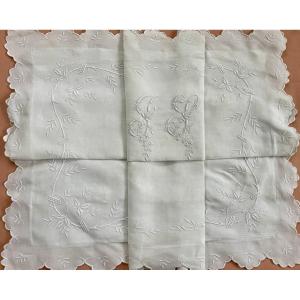 Nappe blanche en coton et lin et 11 serviettes - Début de Série