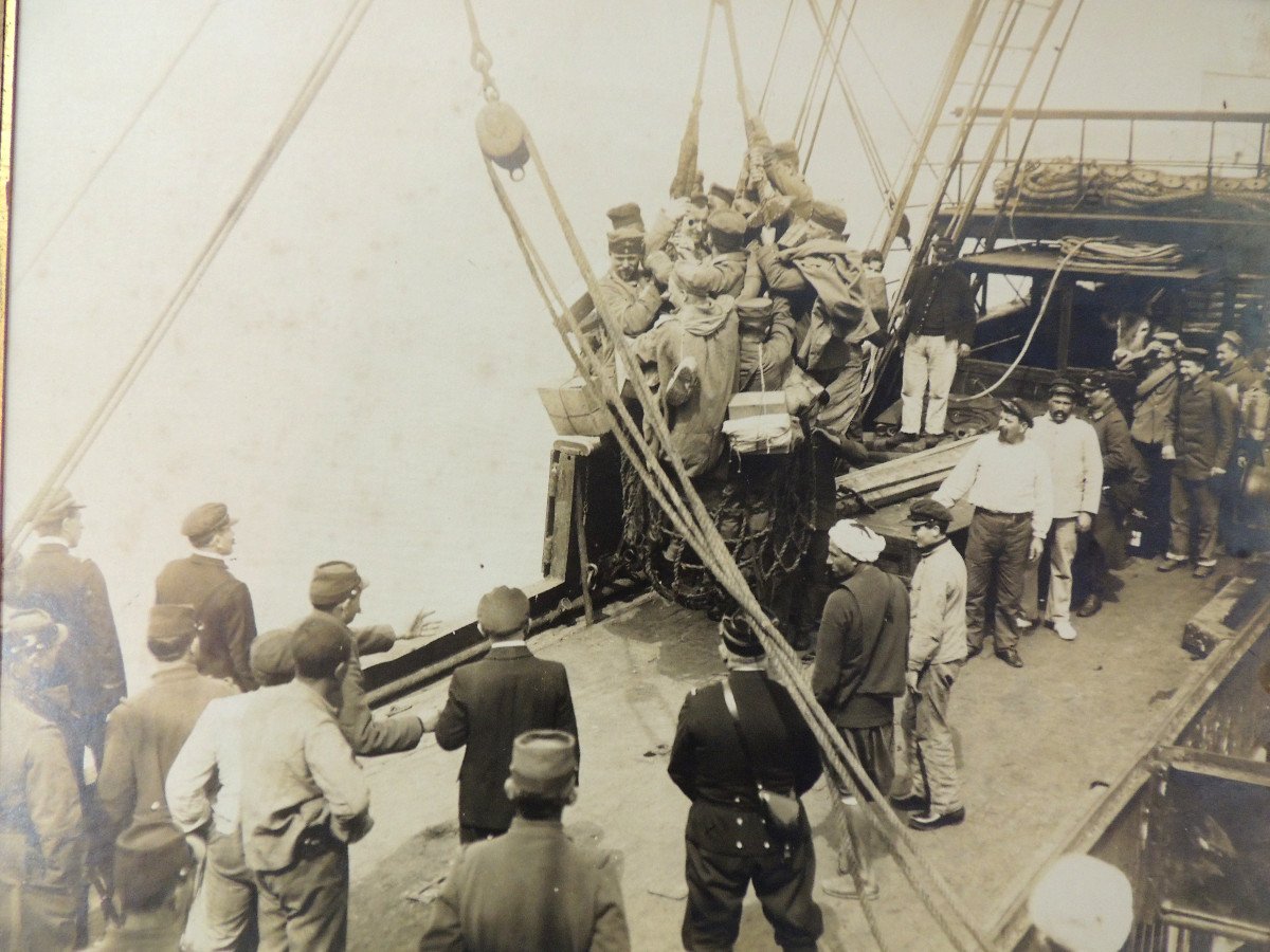 Military Photography, Loading German Prisoners On A French Ship In 1915-photo-3