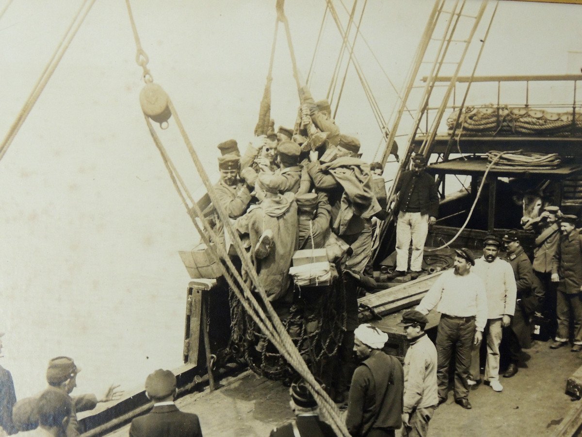 Military Photography, Loading German Prisoners On A French Ship In 1915-photo-4
