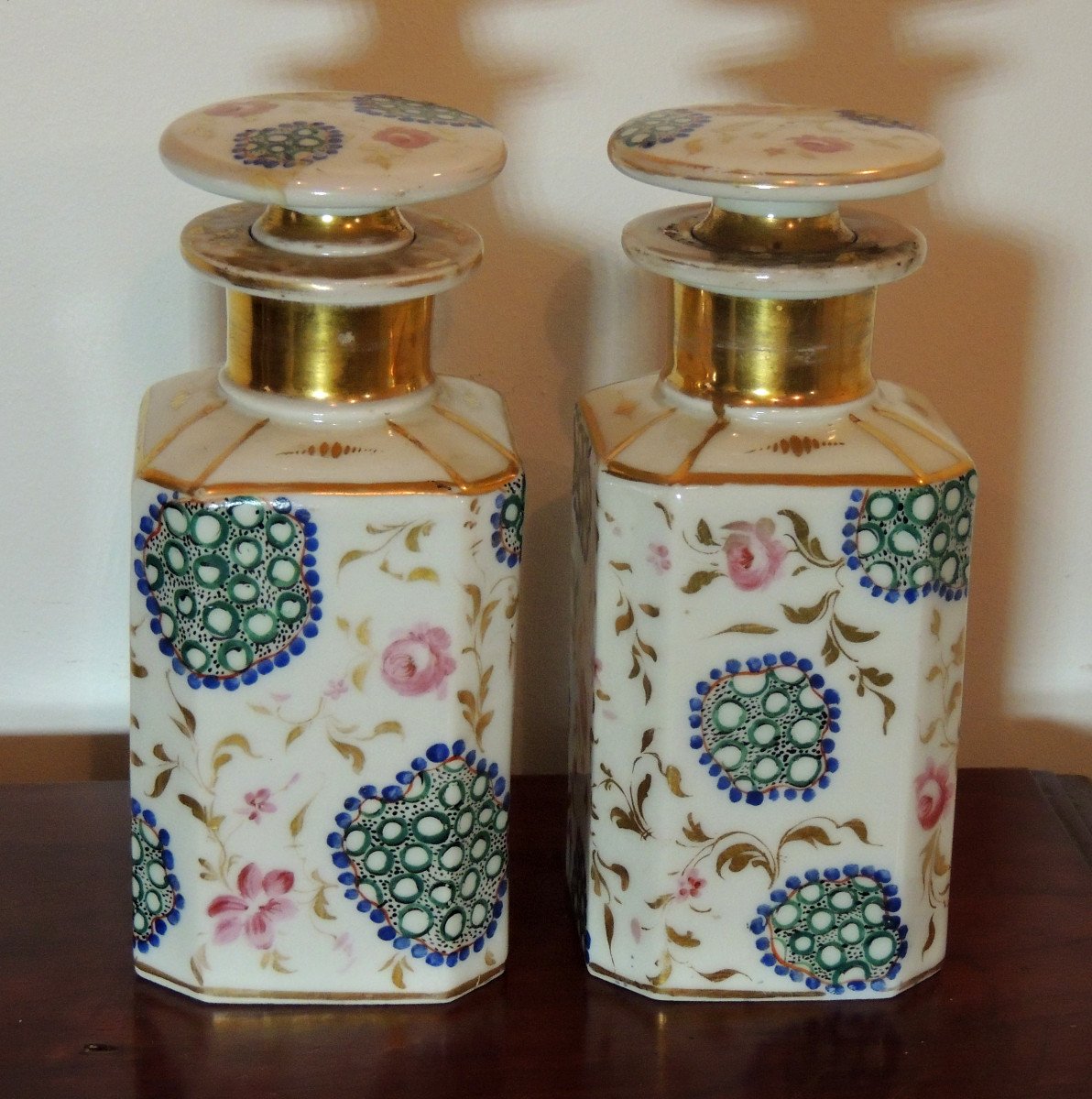 Pair Of 19th Century "old Paris" Porcelain Perfume Bottles-photo-2