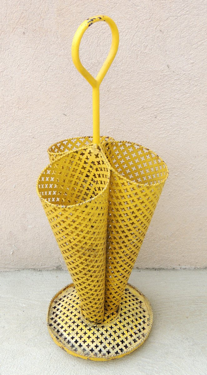 Porte Parapluie , Porte Canne à Trois Compartiments , Tole Perforée de Mathieu Matégot , 20 ème