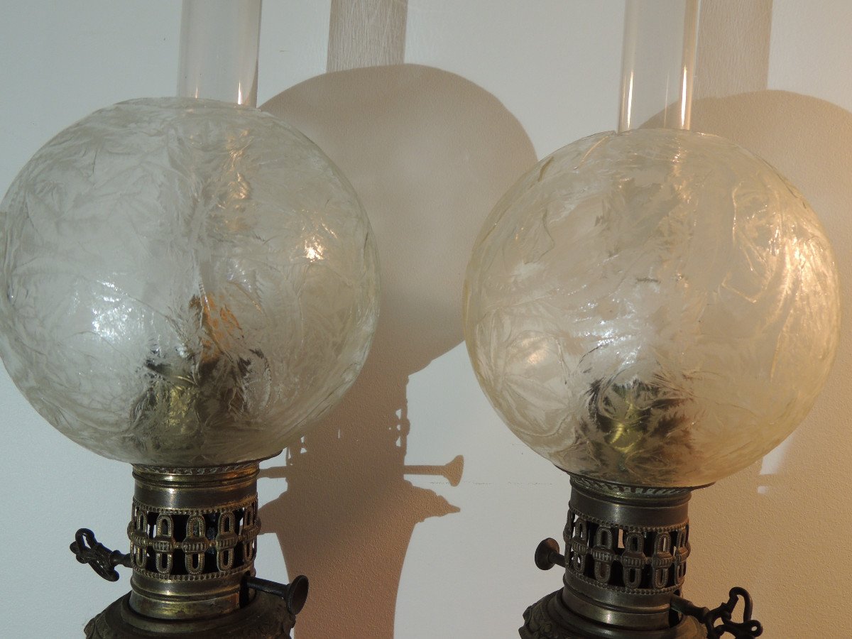 Paire De Lampes à Pétrole , Lampe En Porcelaine Du 19 ème Siècle -photo-3