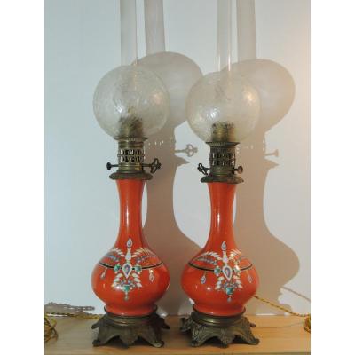 Paire De Lampes à Pétrole , Lampe En Porcelaine Du 19 ème Siècle 