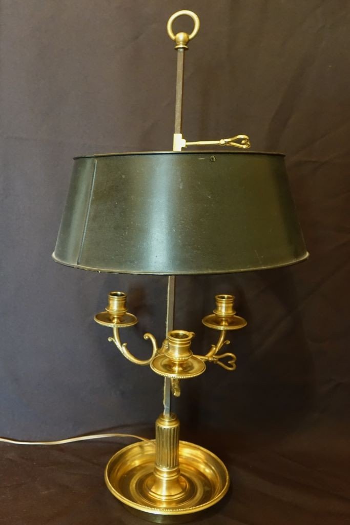 Lampe Bouillotte En Bronze Doré de style Louis XVI. Epoque milieu XIXème