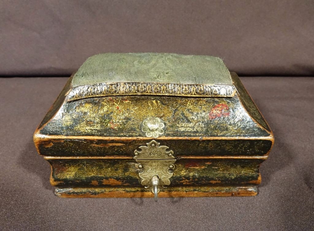 Lacquered And Gold Pin Box. Early 18th Century-photo-4
