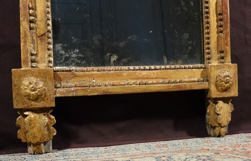 Miroir provençal à Fronton d'époque Louis XVI en bois doré-photo-1