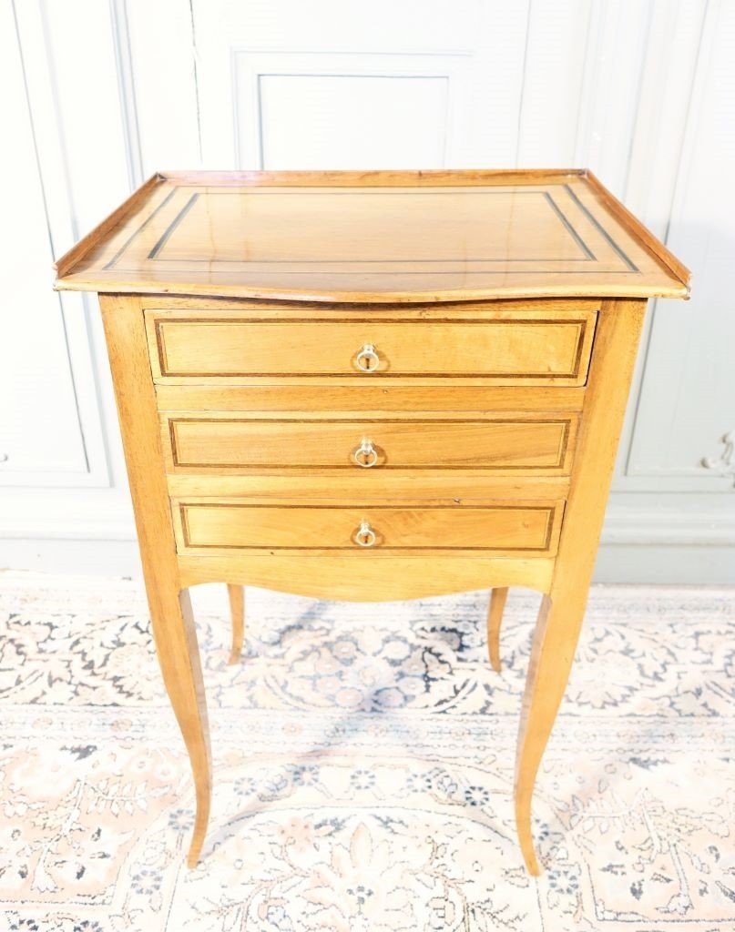 Table Chiffonnière Grenobloise en noyer blond. Epoque Louis XV milieu XVIIIème-photo-2