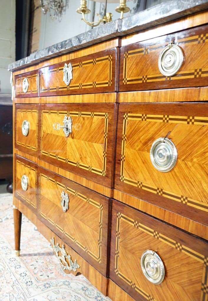 Commode époque Louis XVI en marqueterie Estampillée M. Ohneberg-photo-8